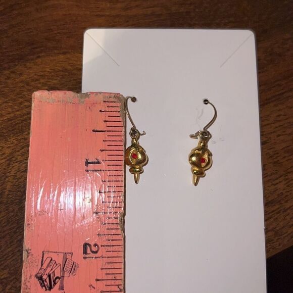 Bundle Sale 3 for $15 | Vintage Gold Tone Ornament Clasping Fish Hook Earrings - Picture 8 of 9